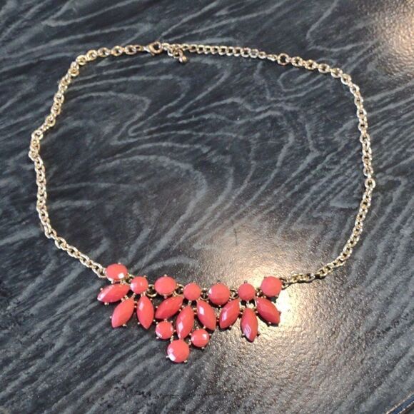 80s Coral Color Necklace  - Picture 1 of 5